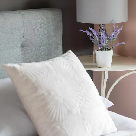 Modern With A Balcony In By Renters * 바르샤바