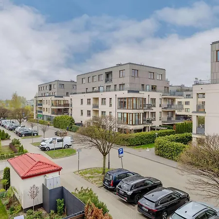 Lejlighed Modern With A Balcony In By Renters